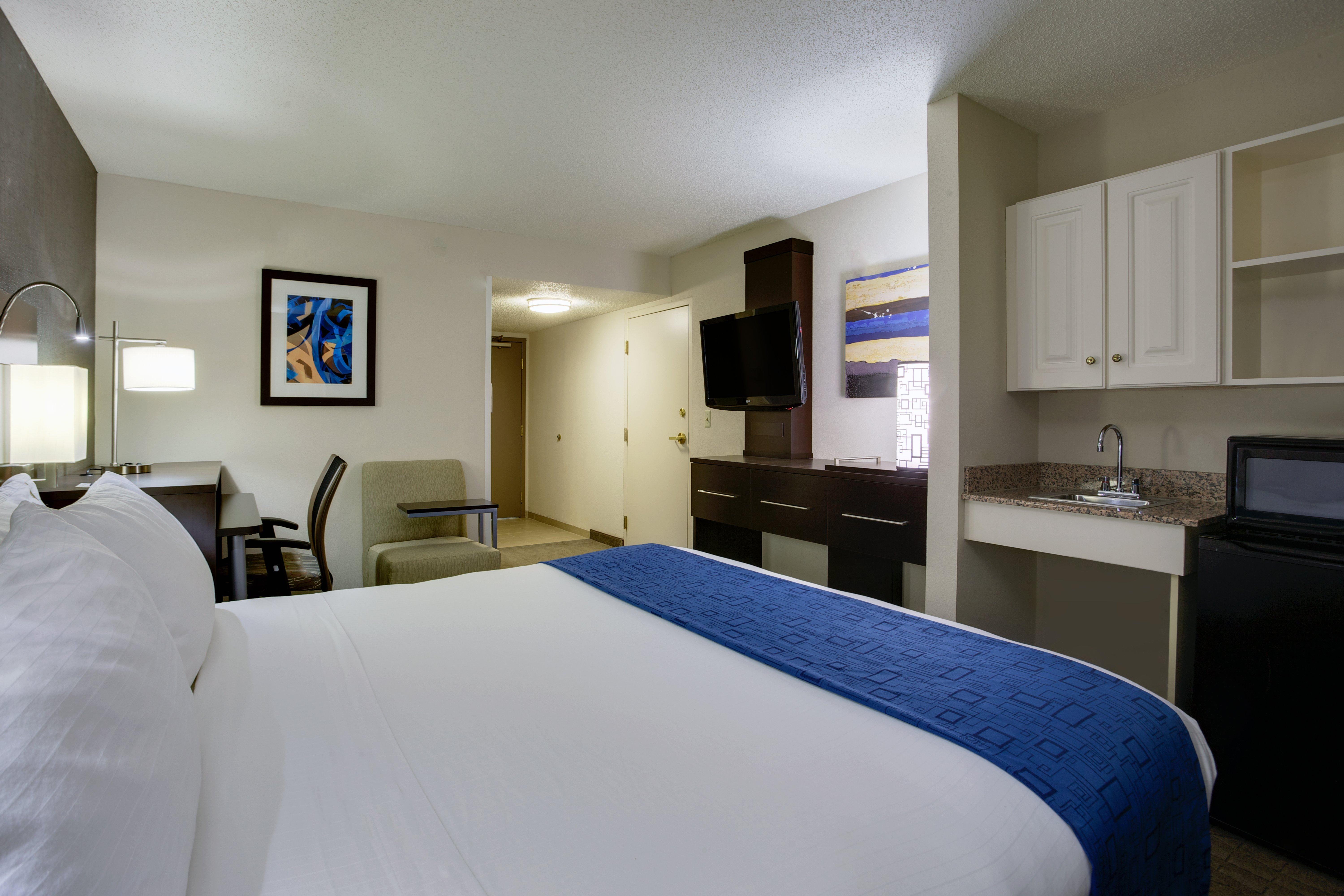 Holiday Inn Express Hotel & Suites Meadowlands Area, An Ihg Hotel Carlstadt Bagian luar foto