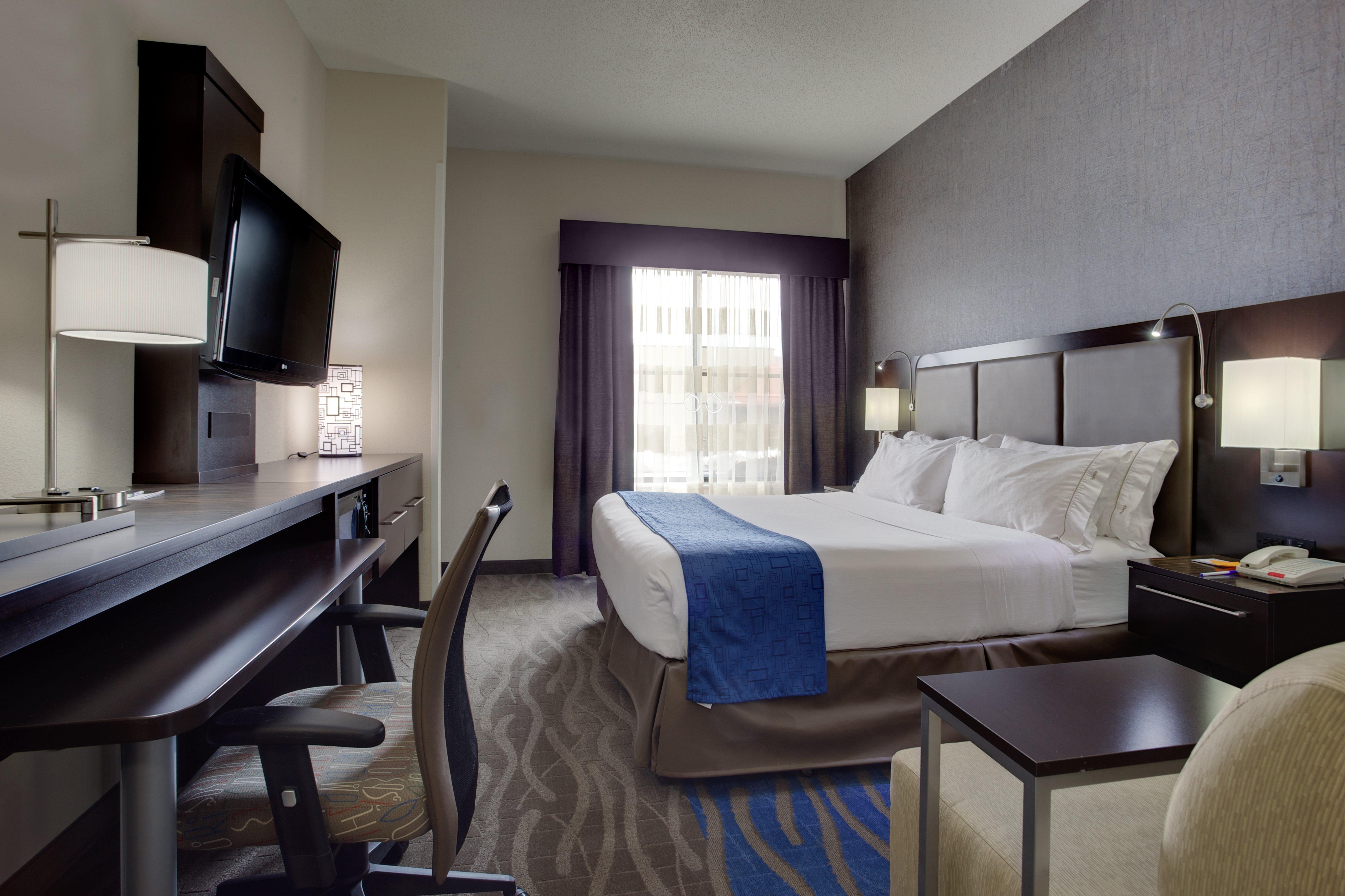 Holiday Inn Express Hotel & Suites Meadowlands Area, An Ihg Hotel Carlstadt Bagian luar foto