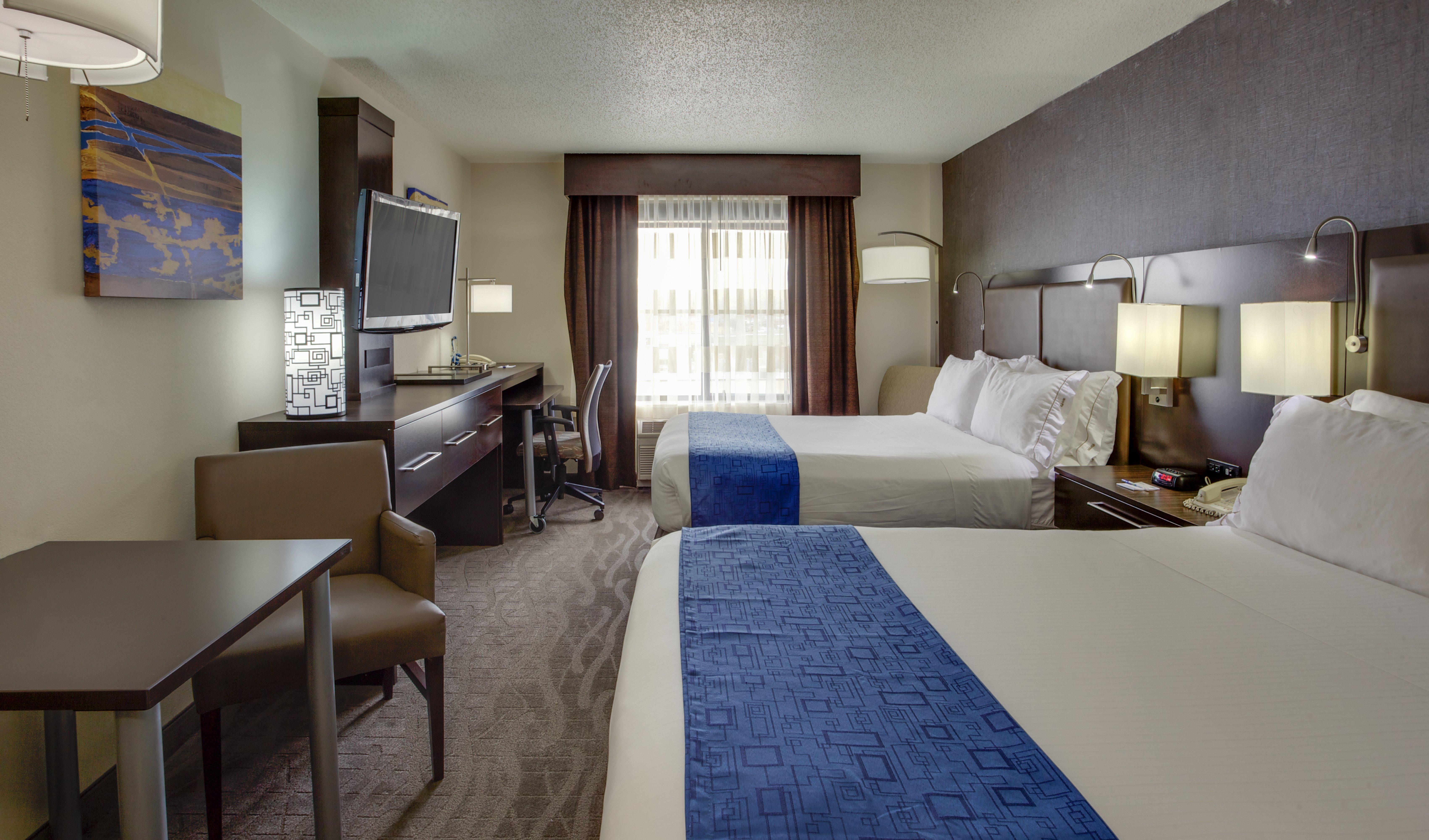 Holiday Inn Express Hotel & Suites Meadowlands Area, An Ihg Hotel Carlstadt Bagian luar foto